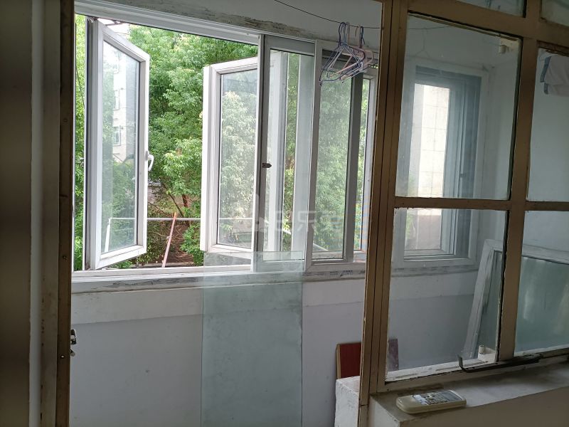 茂盛花苑10154780卧室窗户图10