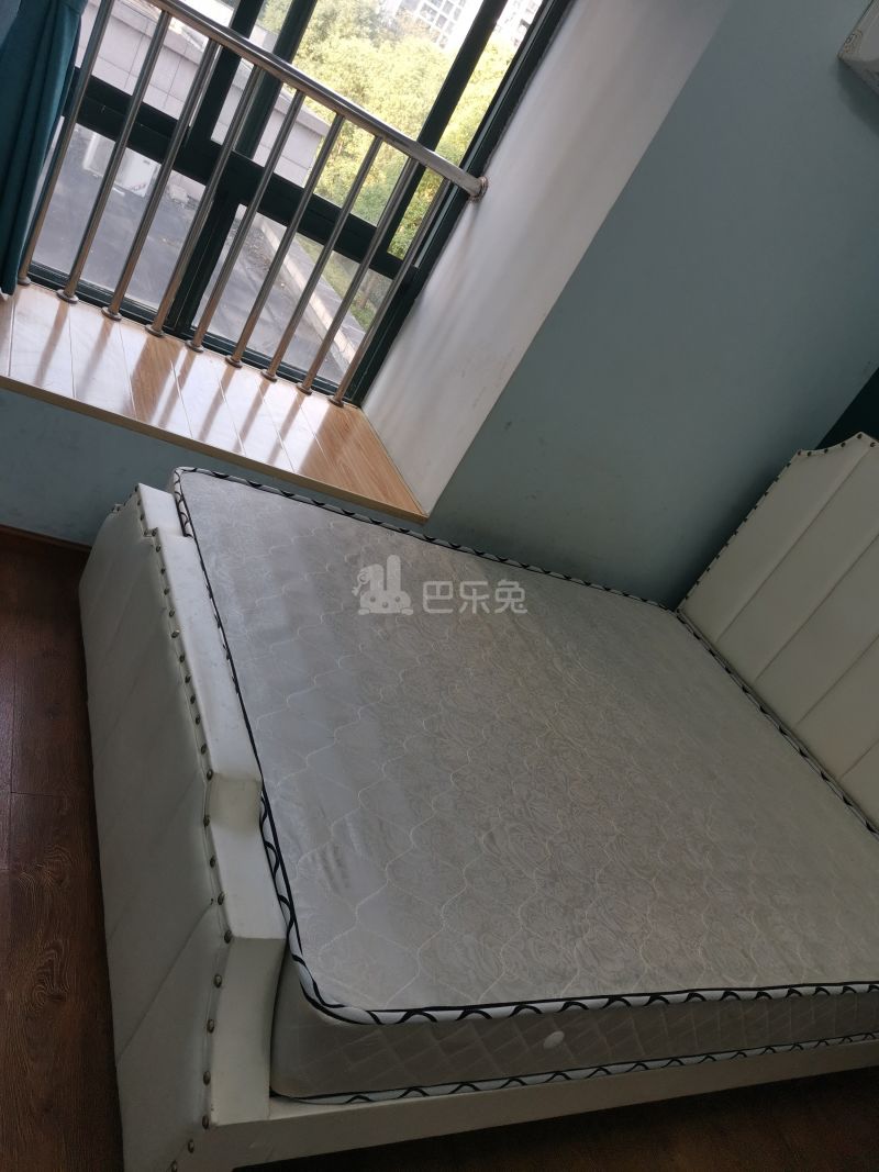 丰东花苑10161952卧室图2