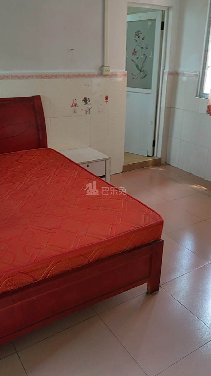 东约新村10166405卧室图0