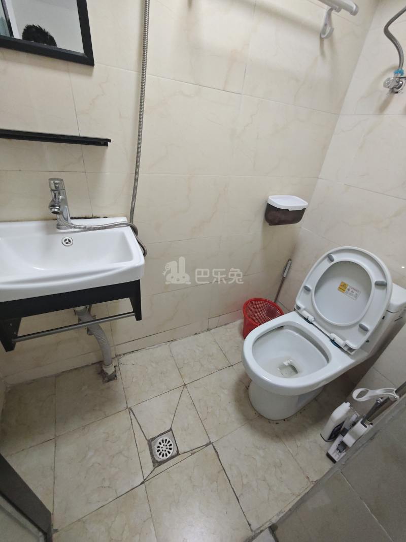 花苑新村10168284卫生间图7