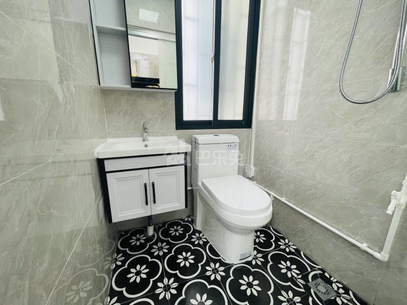 石牌村(天河区石牌绿荷西大街1号)10171714卫生间图4