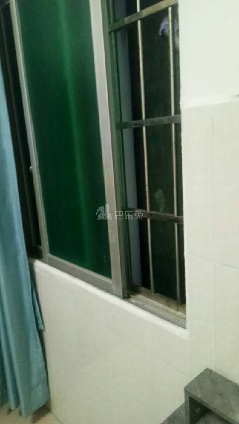岗贝路5号10171983卧室窗户图8