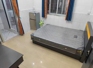 黄村西华里六巷5号 