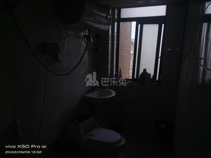 金桥新城金舍苑10375394卫生间图11