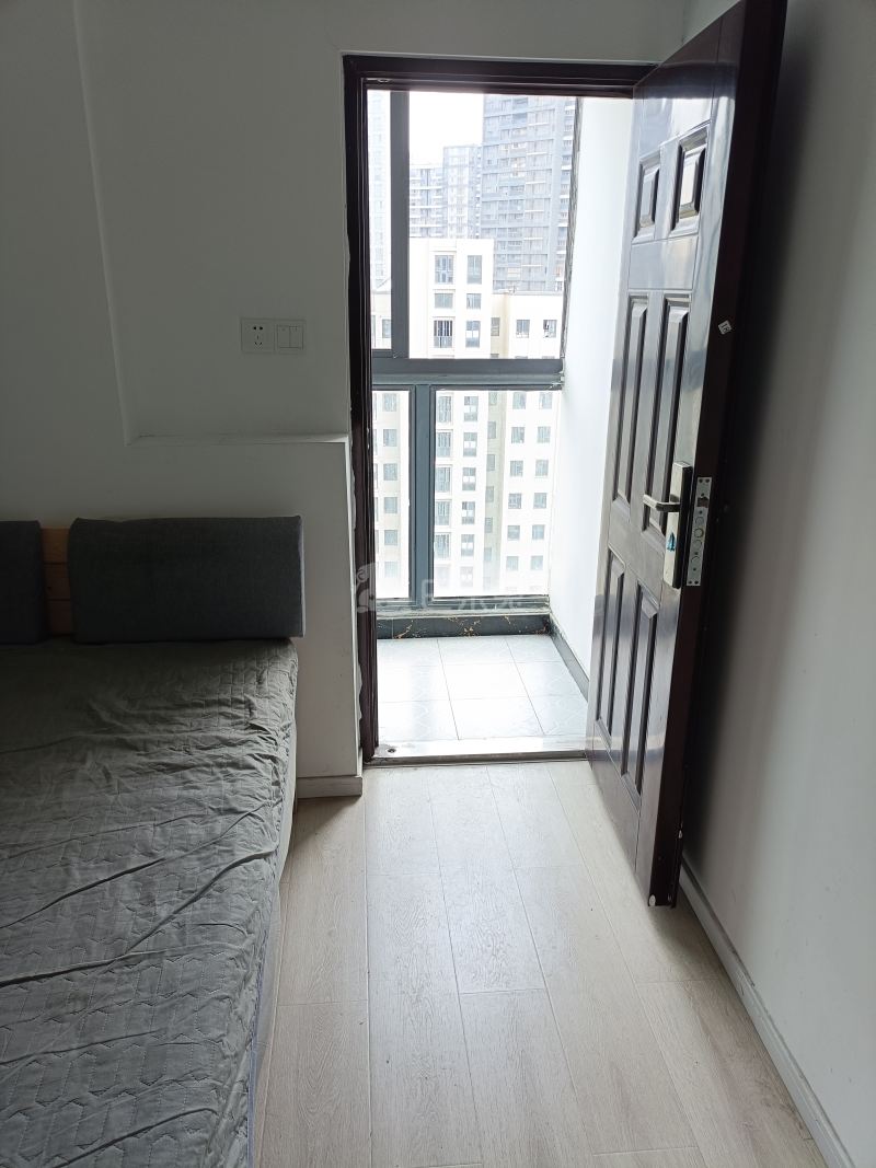 钱江一苑10175379卧室窗户图8