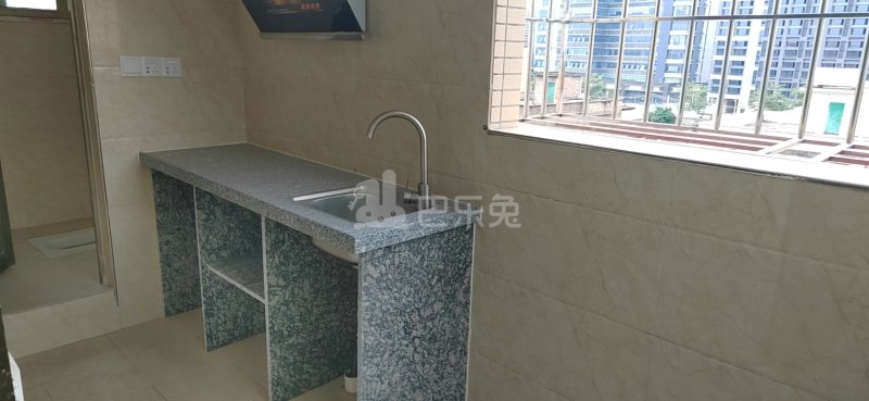 清布村10176239周边环境图2