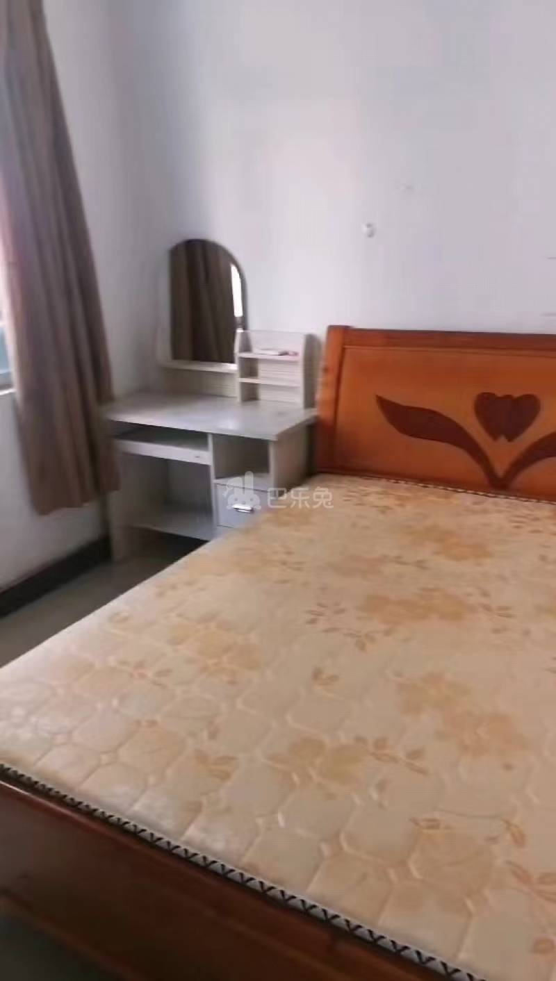 清布村10184084卧室图0