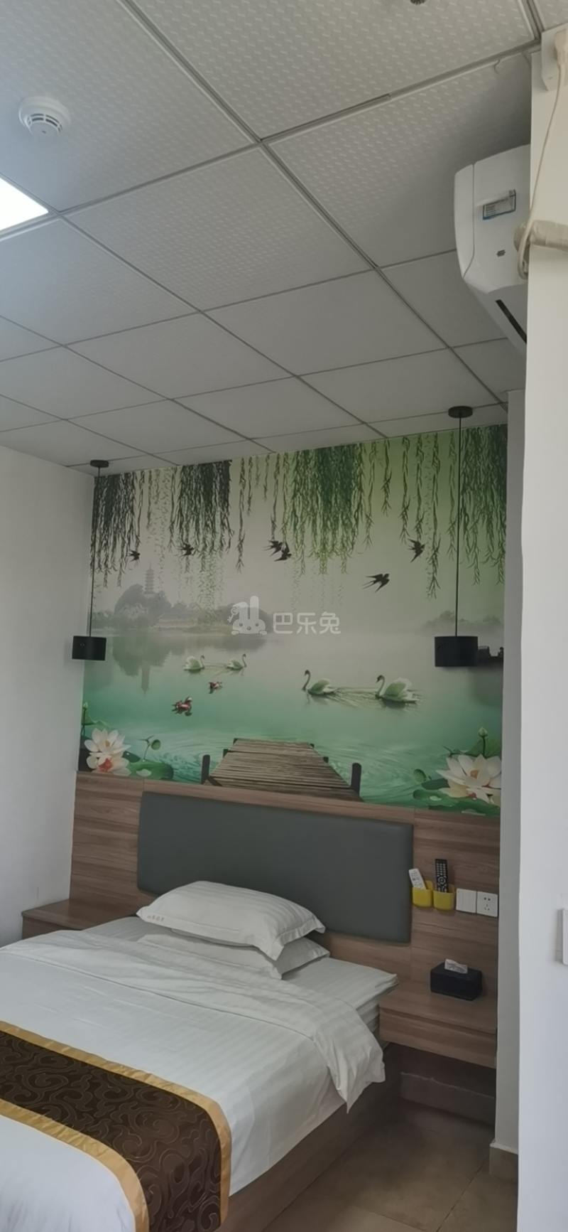 清布村10187571卧室图0