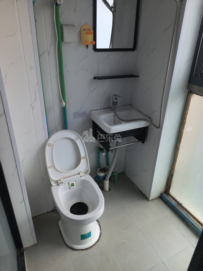 恒达家园10188744卫生间图5