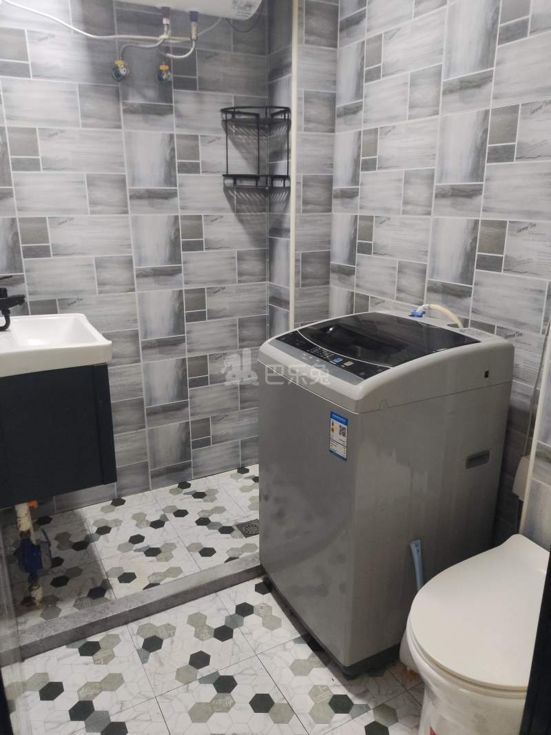 黄兴绿园西区10191429卫生间图6