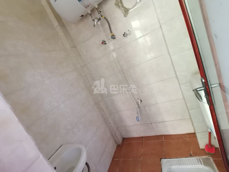 公益村10192239卫生间图3