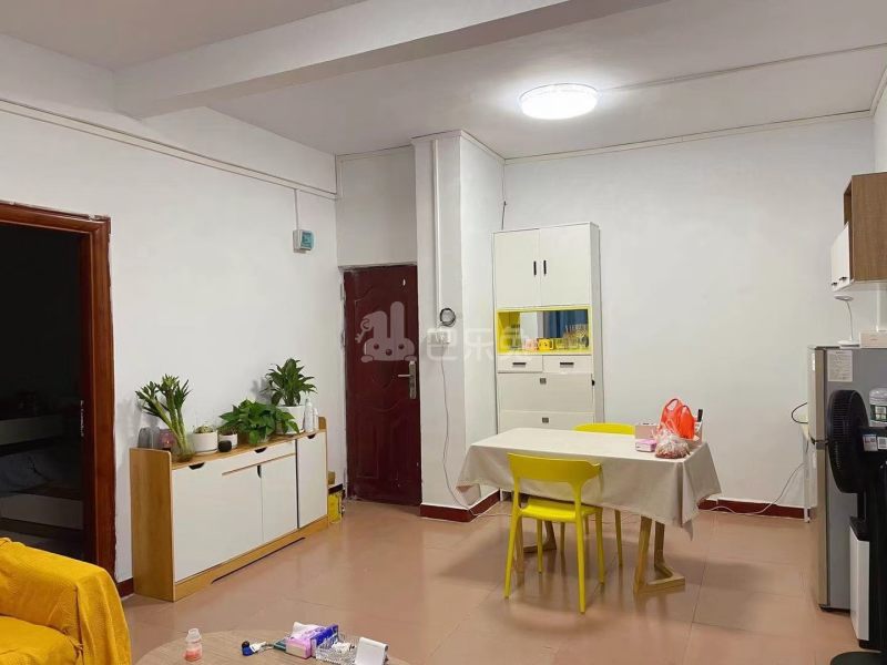 白灰场南路19号10193646客厅图1