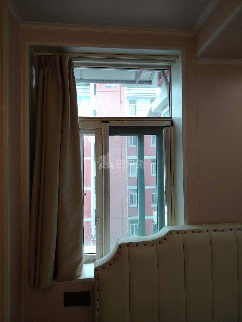 长江小区10194055卧室窗户图9