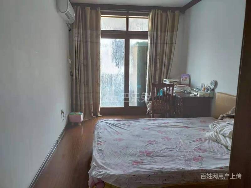 新天半山10194403卧室图0