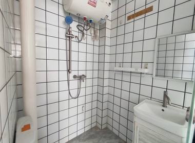 何屋社区 1室0厅1卫