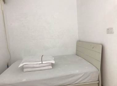 清布村 1室1厅1卫