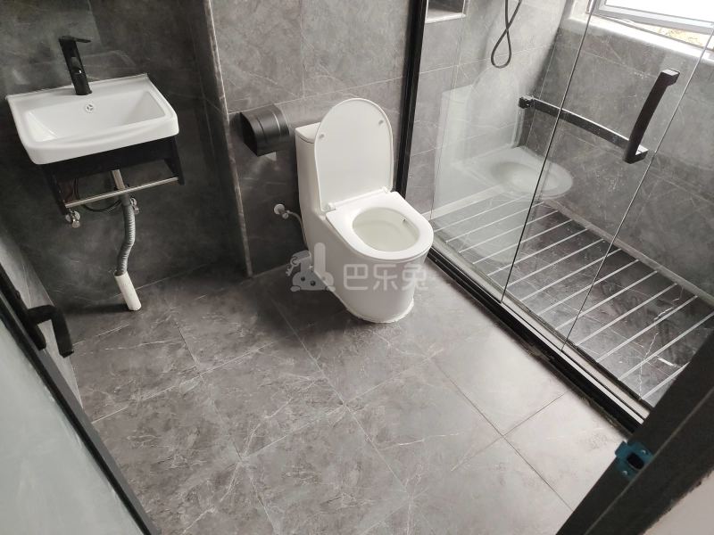 长湴新村东三街9号10207808卫生间图5