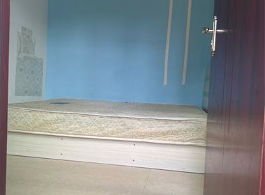 东塱村 1室1厅1卫