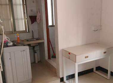 东塱村 1室1厅1卫