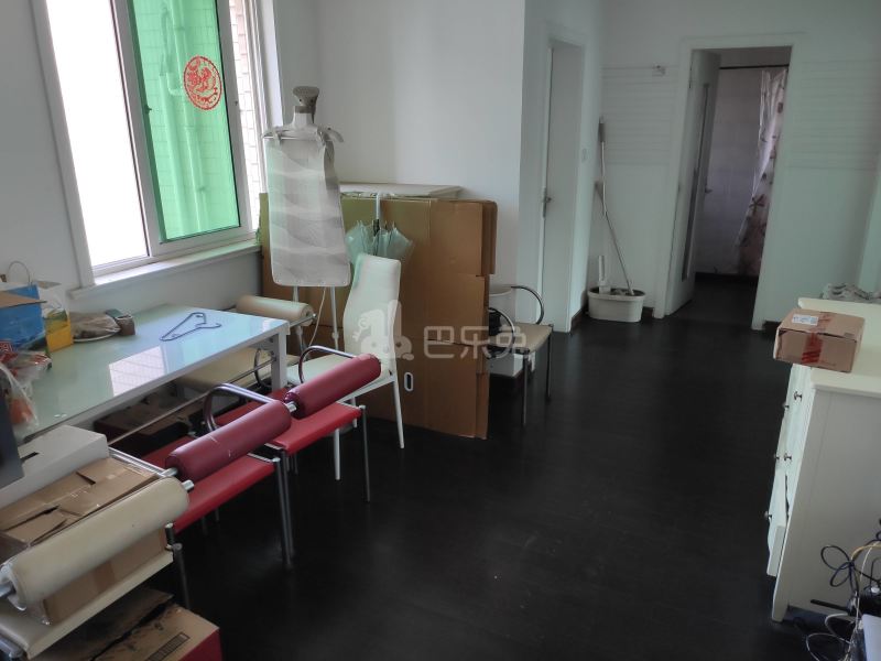 新梅共和城1024368客厅图6