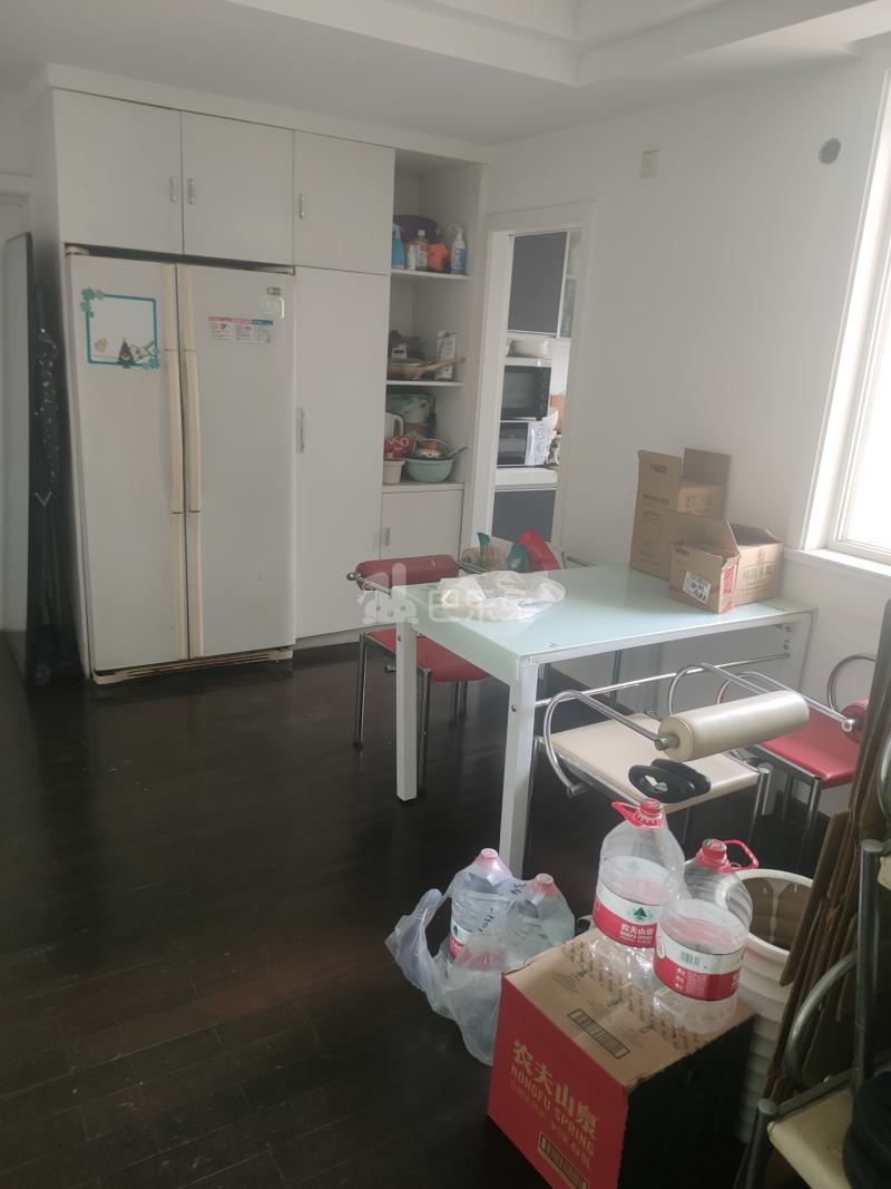 新梅共和城1024368客厅图4