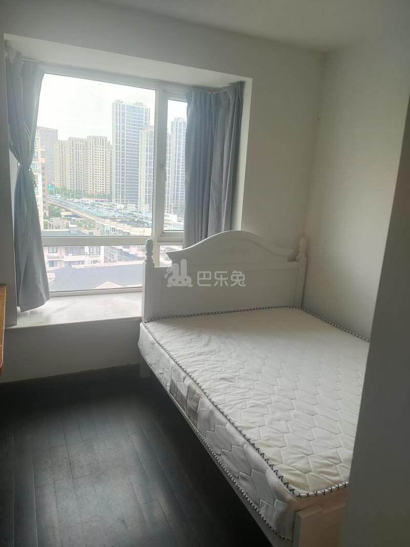 新梅共和城1024368卧室图1