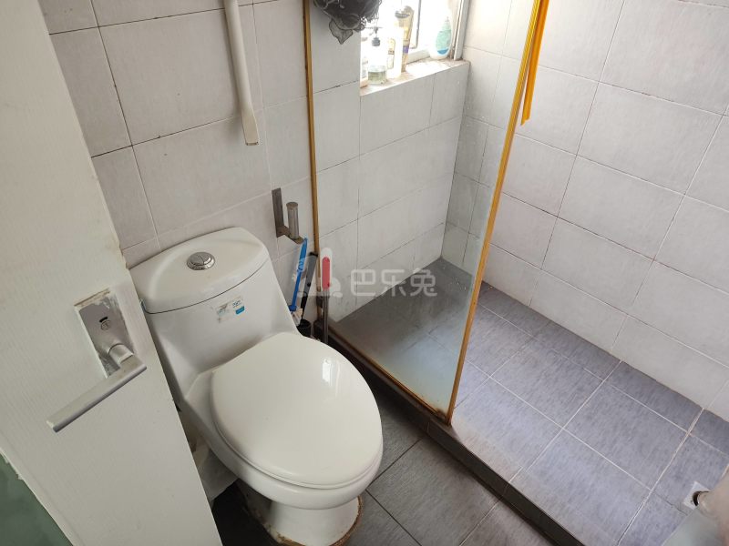 新梅共和城1024368卫生间图13