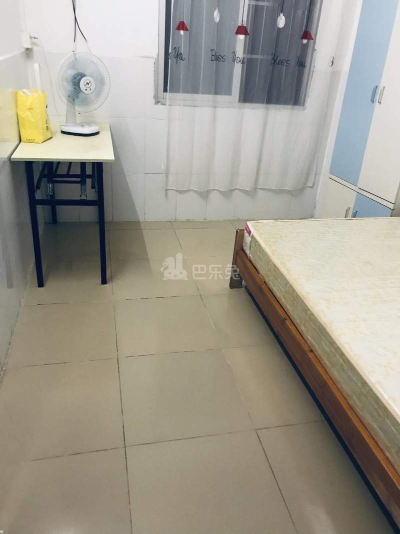 东约新村10286367卧室图0