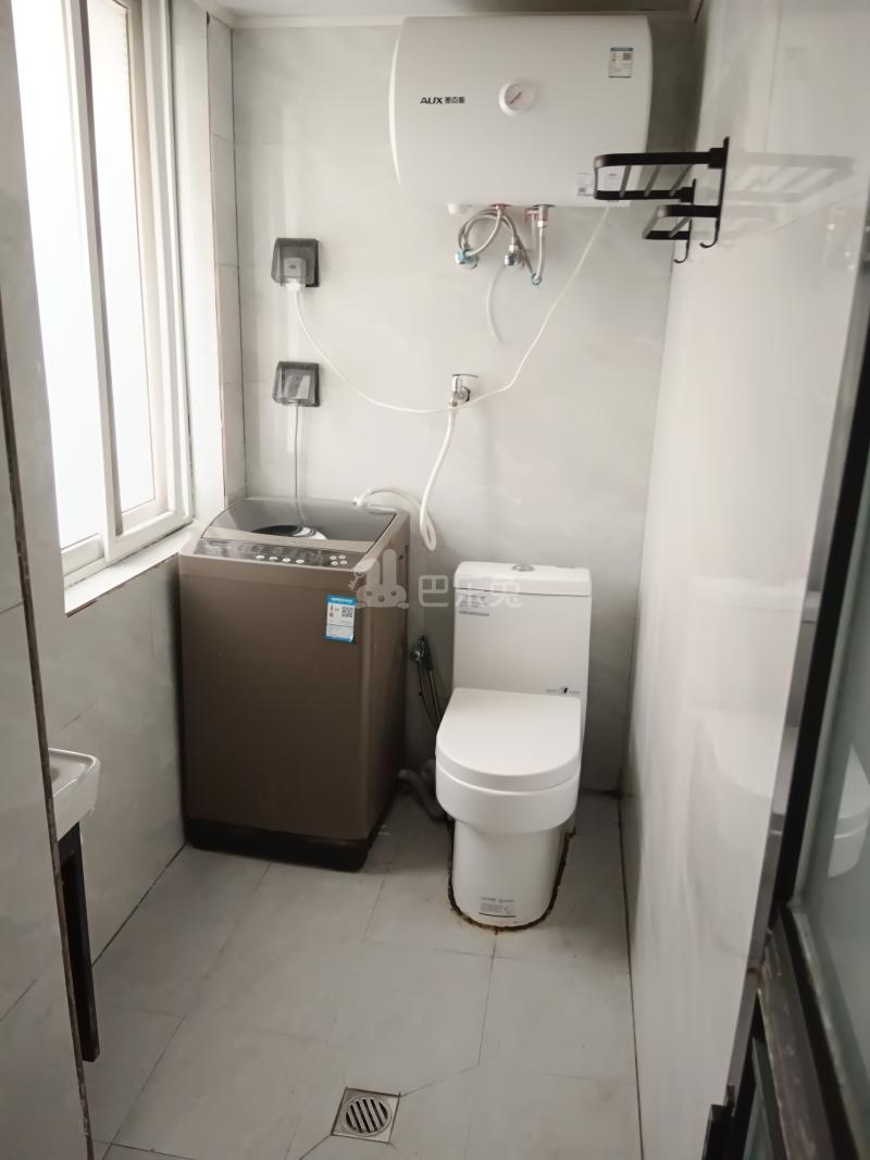 望江新园三园10288535卫生间图4