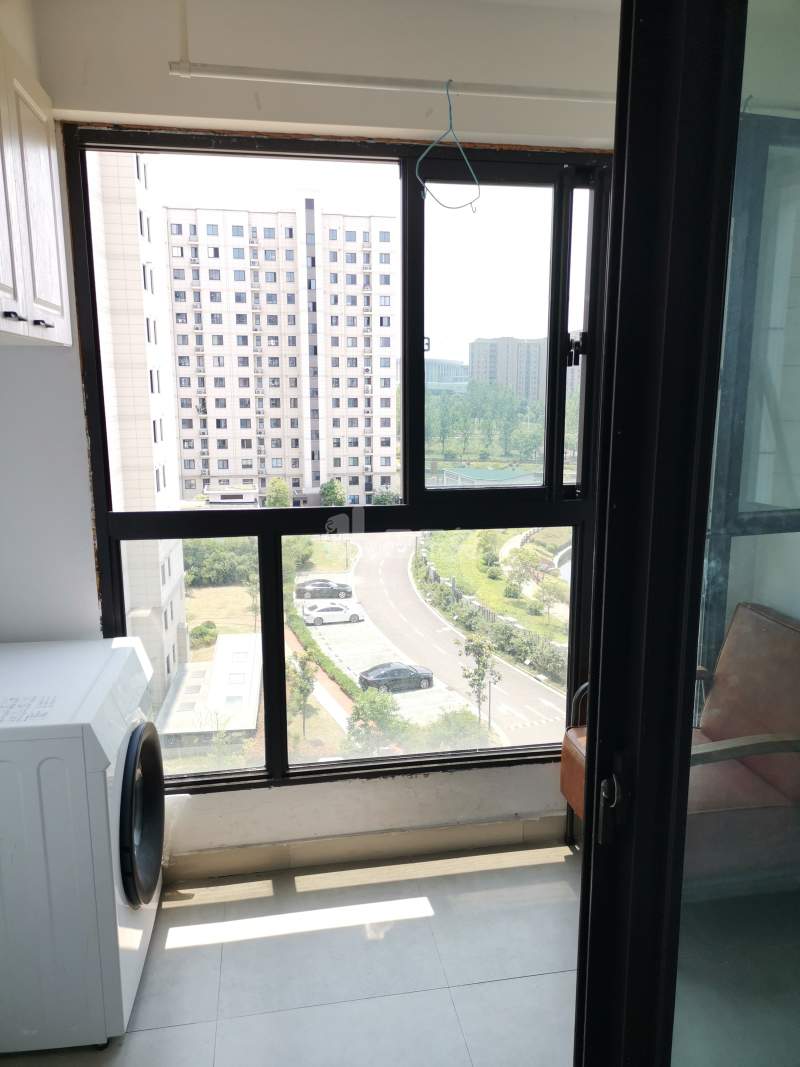 涞港星苑10297833卧室窗户图8