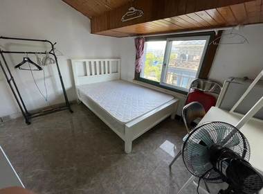 榴莲公寓（二联家园店） 1室0厅1卫