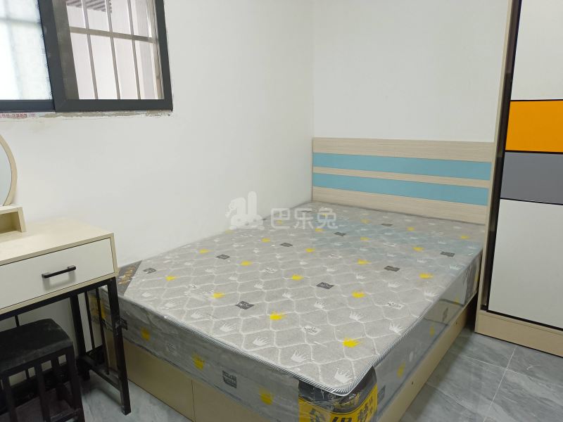 向阳大街40号10334305卧室图0