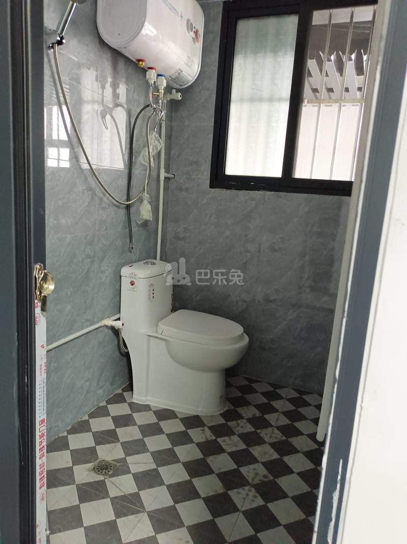 向阳大街40号10334305卫生间图5