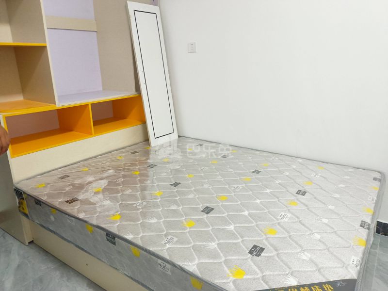 向阳大街40号10334332卧室图0