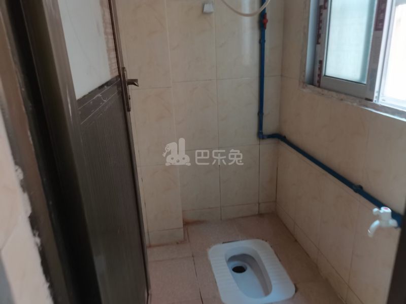 花苑小区10335304卫生间图3