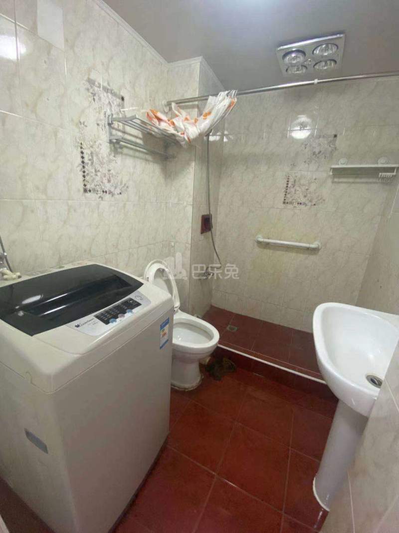 中华新路485弄10335343卫生间图4