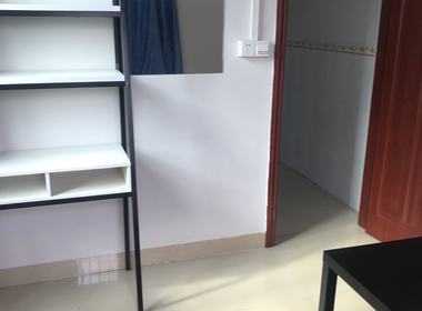 招村新街 1室0厅1卫