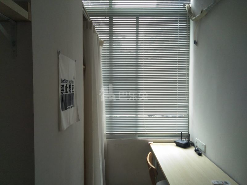 华秀苑10354456卧室窗户图7