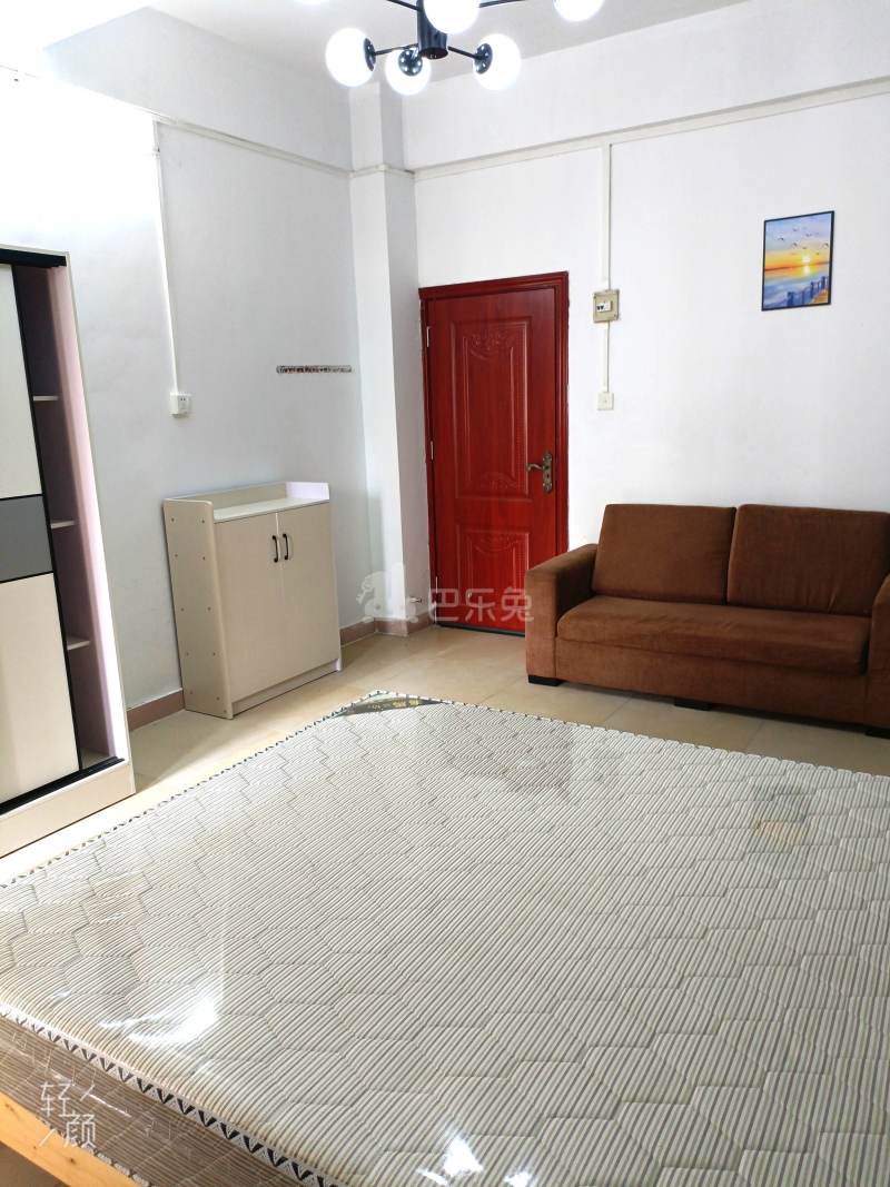 公益村10361572客厅图0