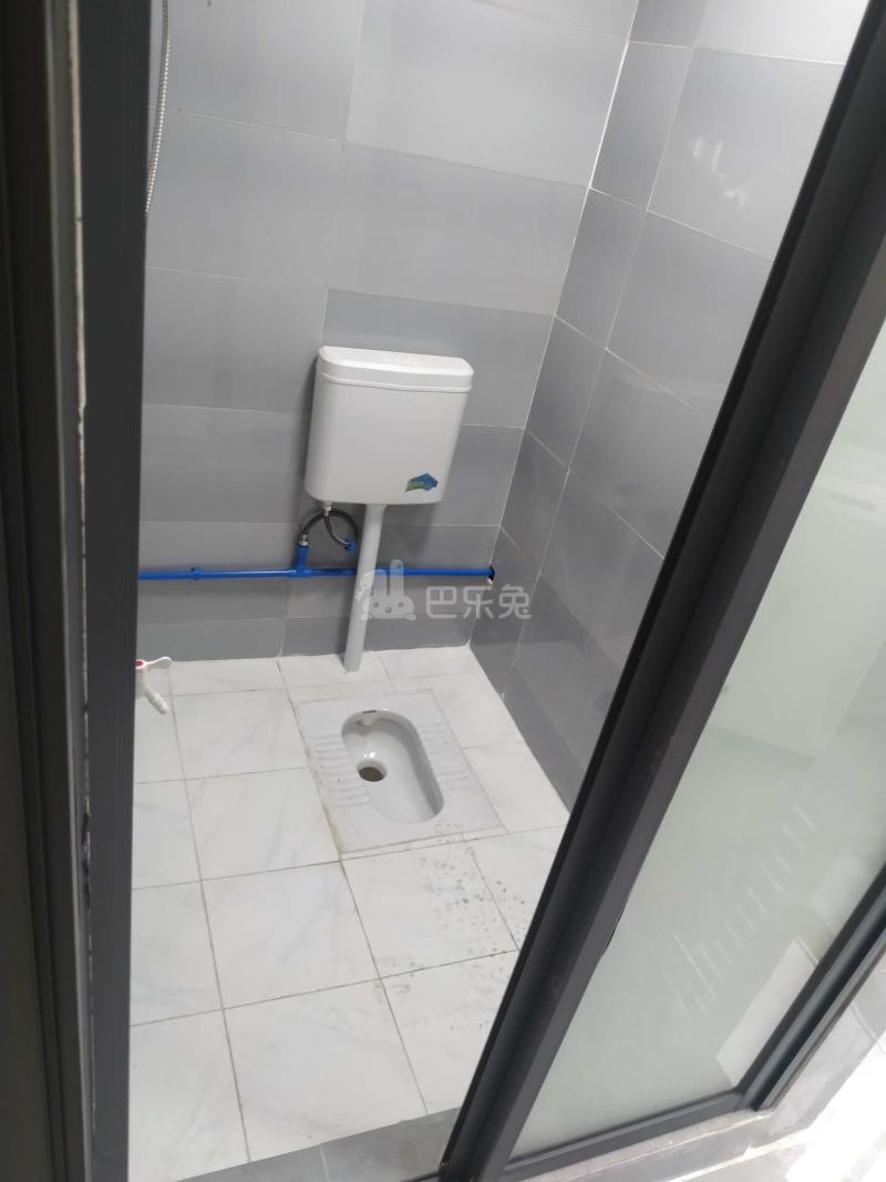 吉山庄岗山巷8号10361689卫生间图6