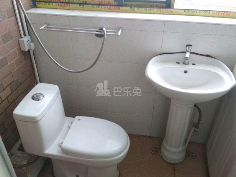 金桥新城1036091卫生间图18