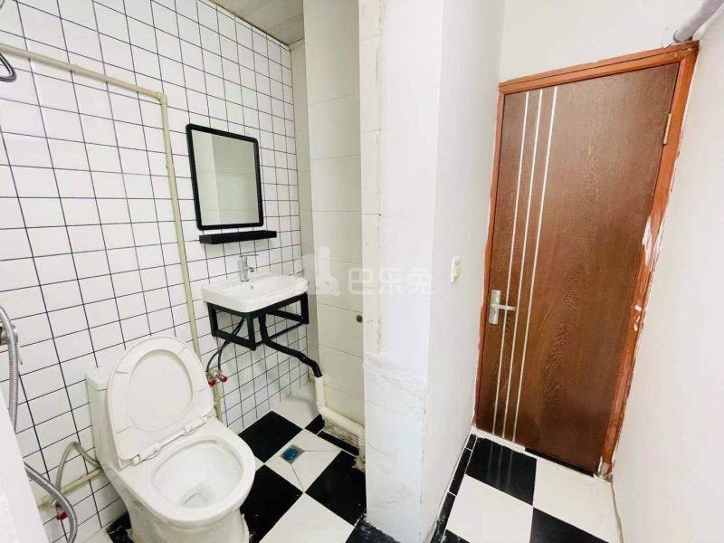 中泰国际广场10386136卫生间图5