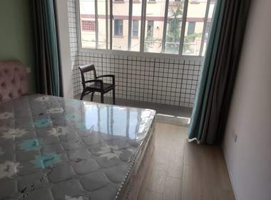 凌四小区 2室1厅1卫