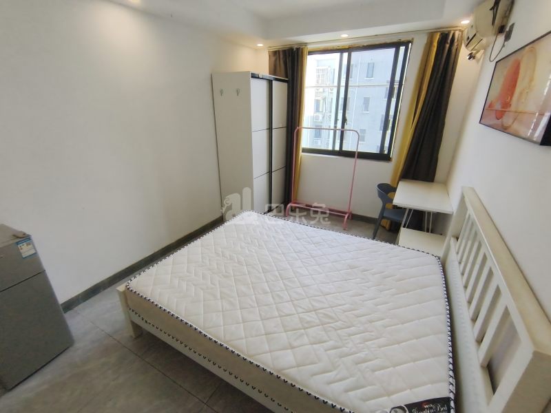 朱行四村10395938卧室图0