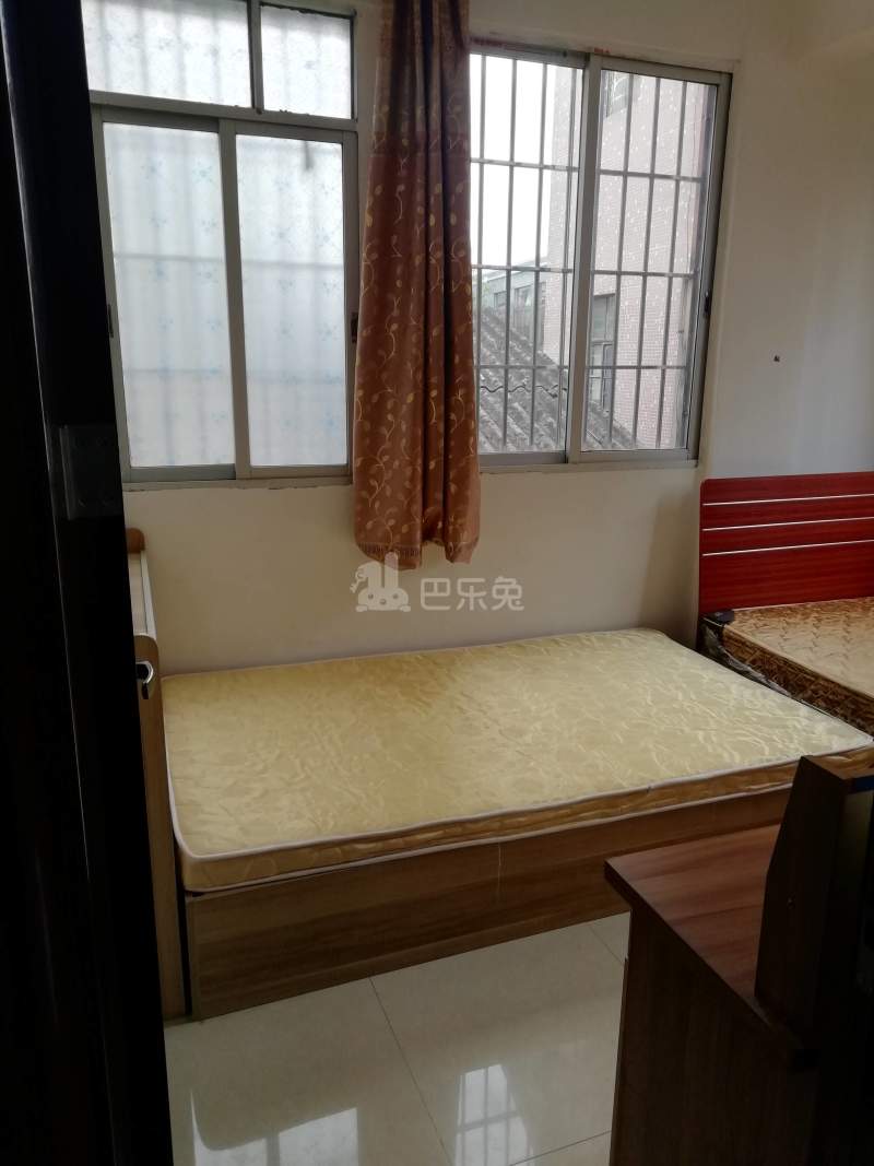 招村新街10397596卧室图1