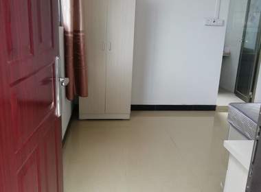 招村新街 1室0厅1卫