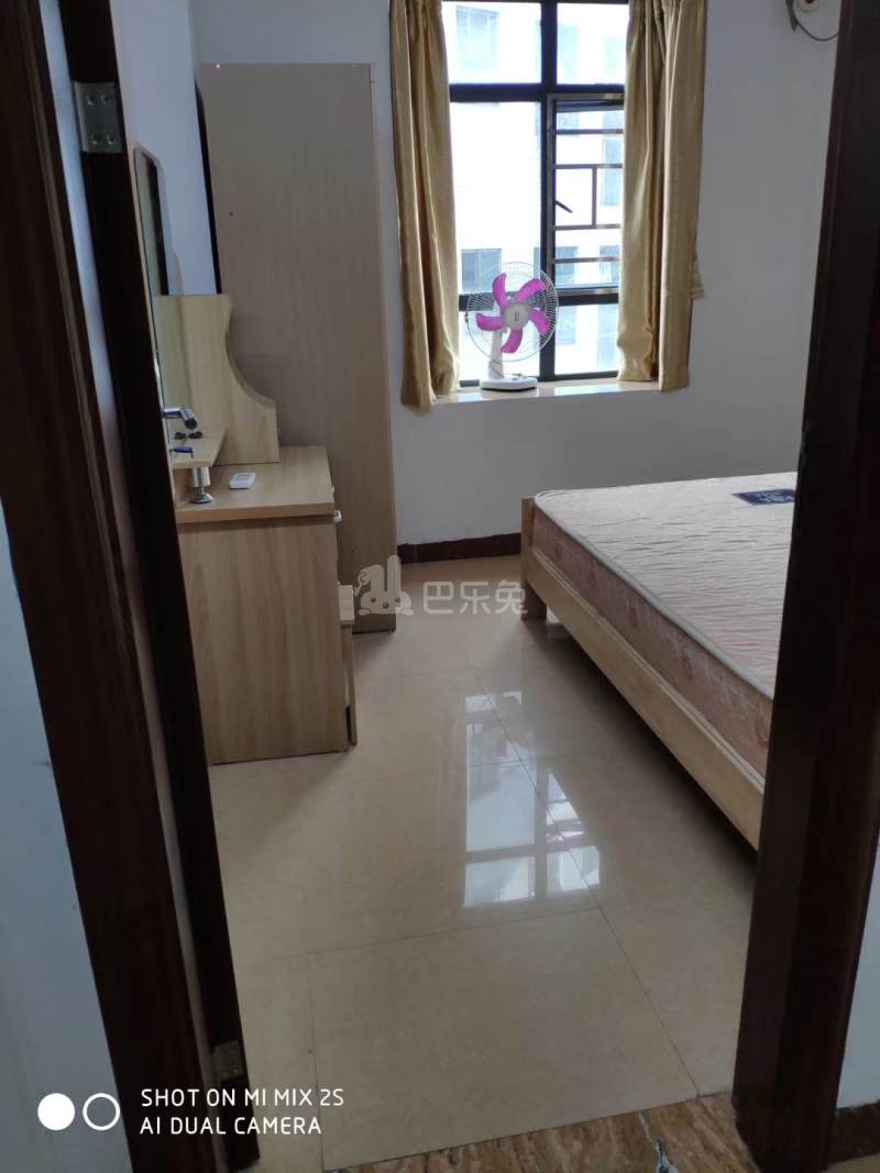 东平村10400160卧室图0