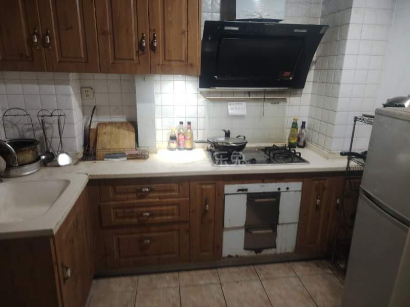 新梅共和城1375284厨房图5