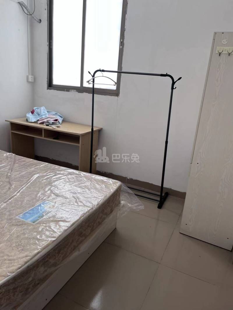 招村新街10401897卧室图0