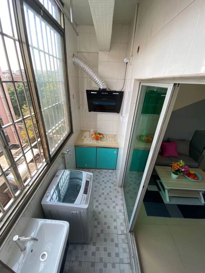 龙溪村10407605周边环境图8